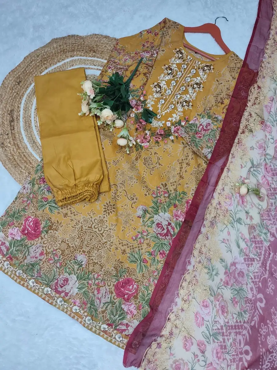 MODERN COTTON PRINT WITH EMBROIDERY SEQUENCE WORK TOP BOTTOM WITH DUPATTA OFFICE WEAR WHOLESALE PRICE ETHNIC GARMENT (4)