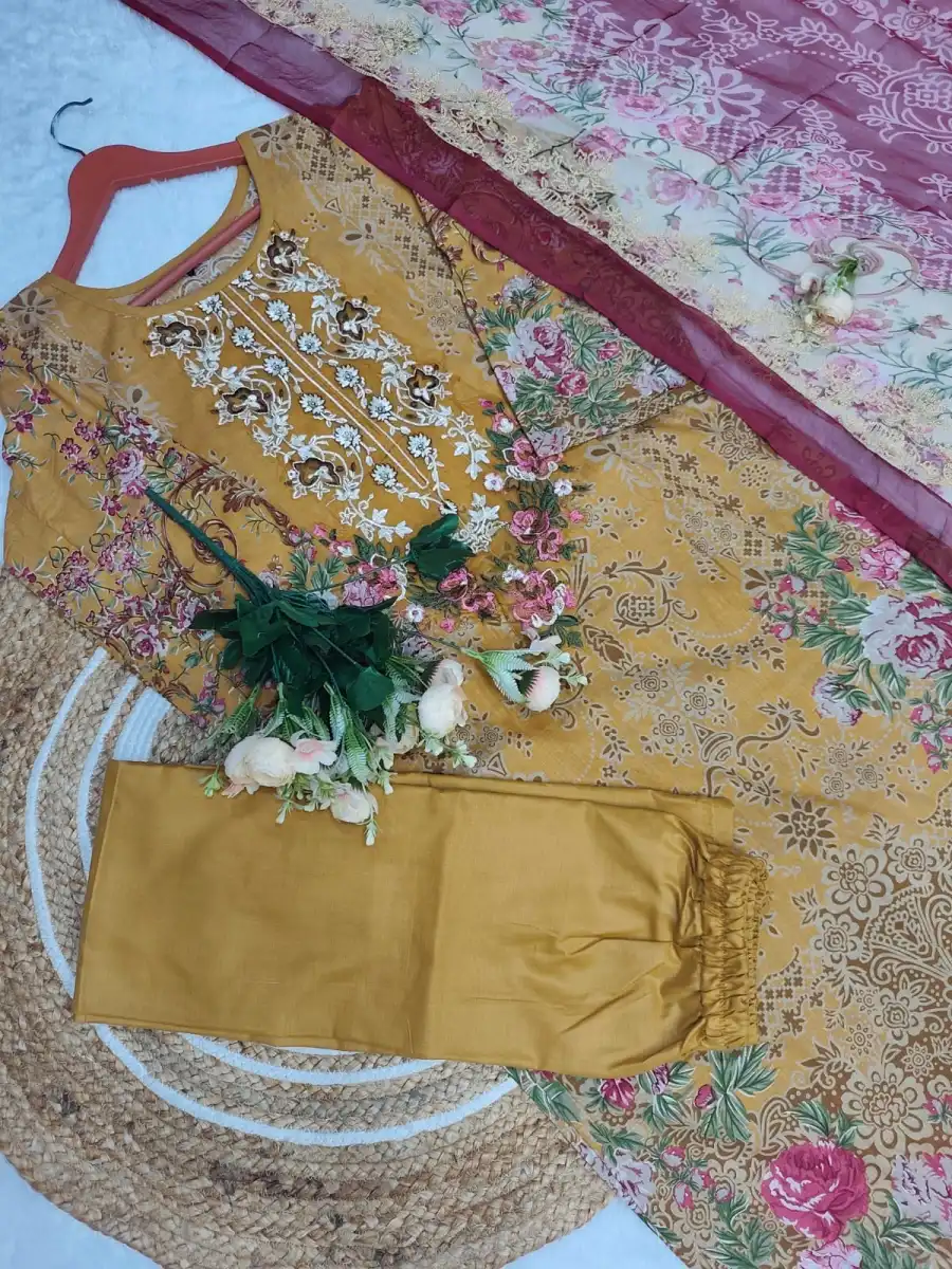 MODERN COTTON PRINT WITH EMBROIDERY SEQUENCE WORK TOP BOTTOM WITH DUPATTA OFFICE WEAR WHOLESALE PRICE ETHNIC GARMENT (5)