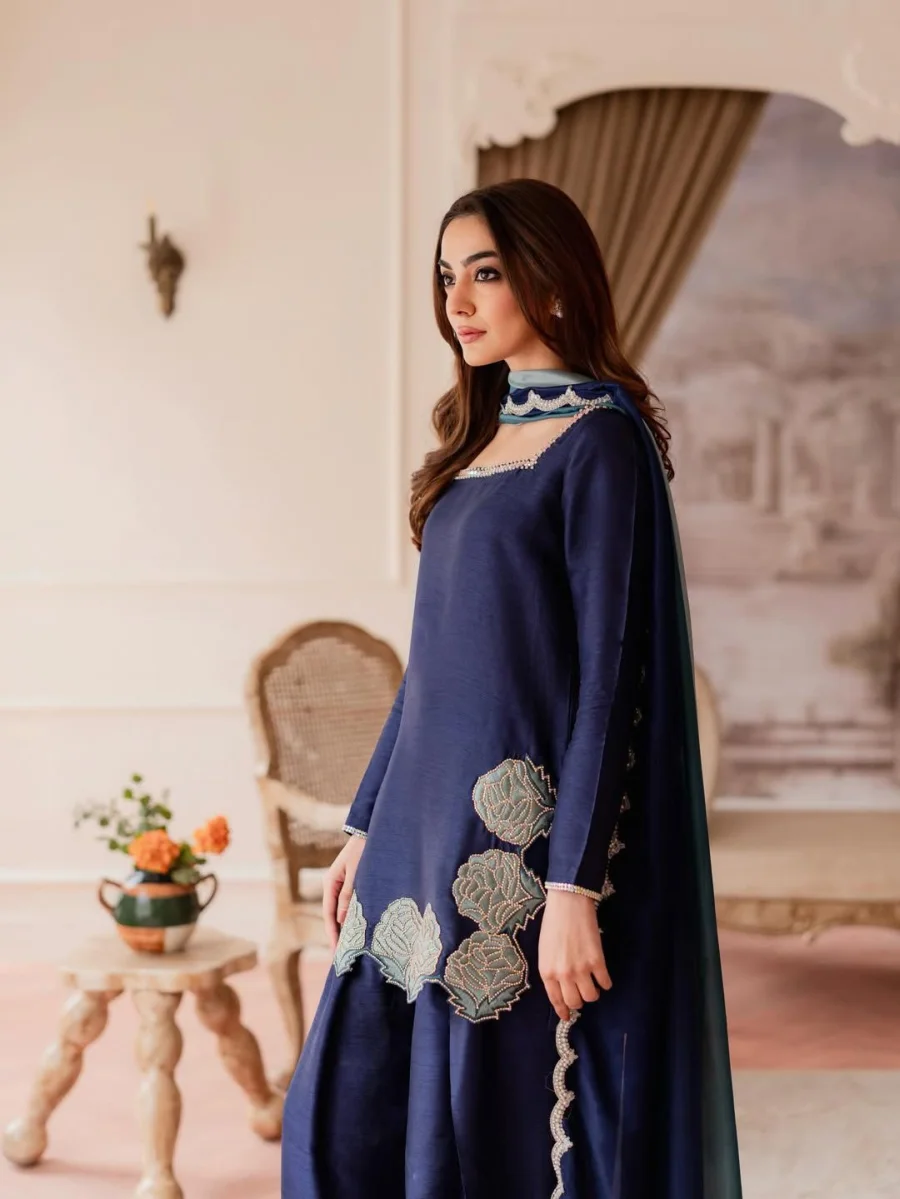 MODERN CREPE SILK EMBROIDERY RAMBO SEQUENCE THREAD WITH JHARKAN DIAMOND WORK TOP PATIYALA WITH DUPATTA FESTIVE WEAR WHOLESALE PRICE ETHNIC GARMENT (6)