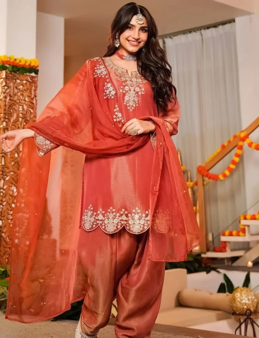 MODERN FENDY SATIN EMBROIDERY WITH THREAD & SEQUENCE WORK TOP PATIYALA WITH DUPATTA FESTIVE WEAR WHOLESALE PRICE ETHNIC GARMENT (3)
