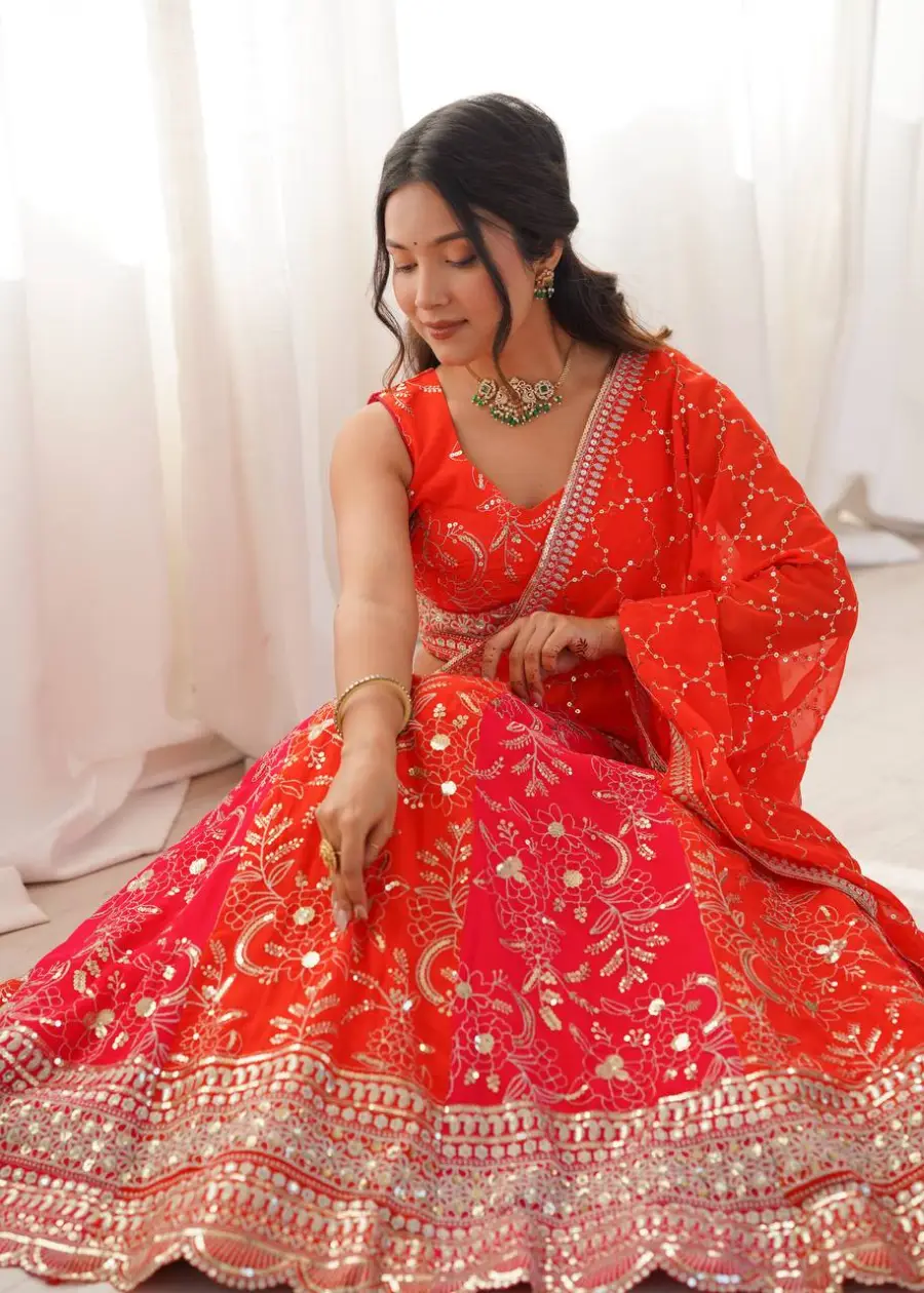 MODERN GEORGETTE THREAD WITH SEQUENCE WORK LEHENGA CHOLI WITH DUPATTA WEDDING WEAR WHOLESALE PRICE ETHNIC GARMENT (5)