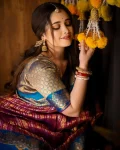 MODERN LICHI SILK JACQUARD WORK SAREE WITH UNSTITCHED BLOUSE FESTIVE WEAR WHOLESALE PRICE ETHNIC GARMENT (3)