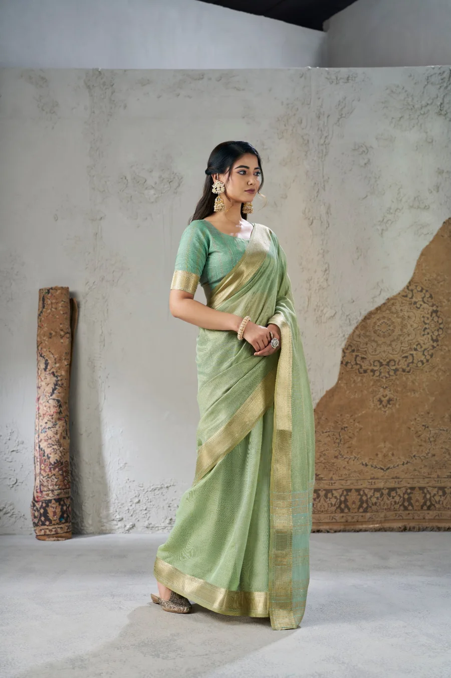 MODERN LINENE COTTON SILK GOLD ZARI AND SELF DESIGN WORK SAREE WITH UNSTITCHED BLOUSE FESTIVE WEAR WHOLESALE PRICE ETHNIC GARMENT (24)