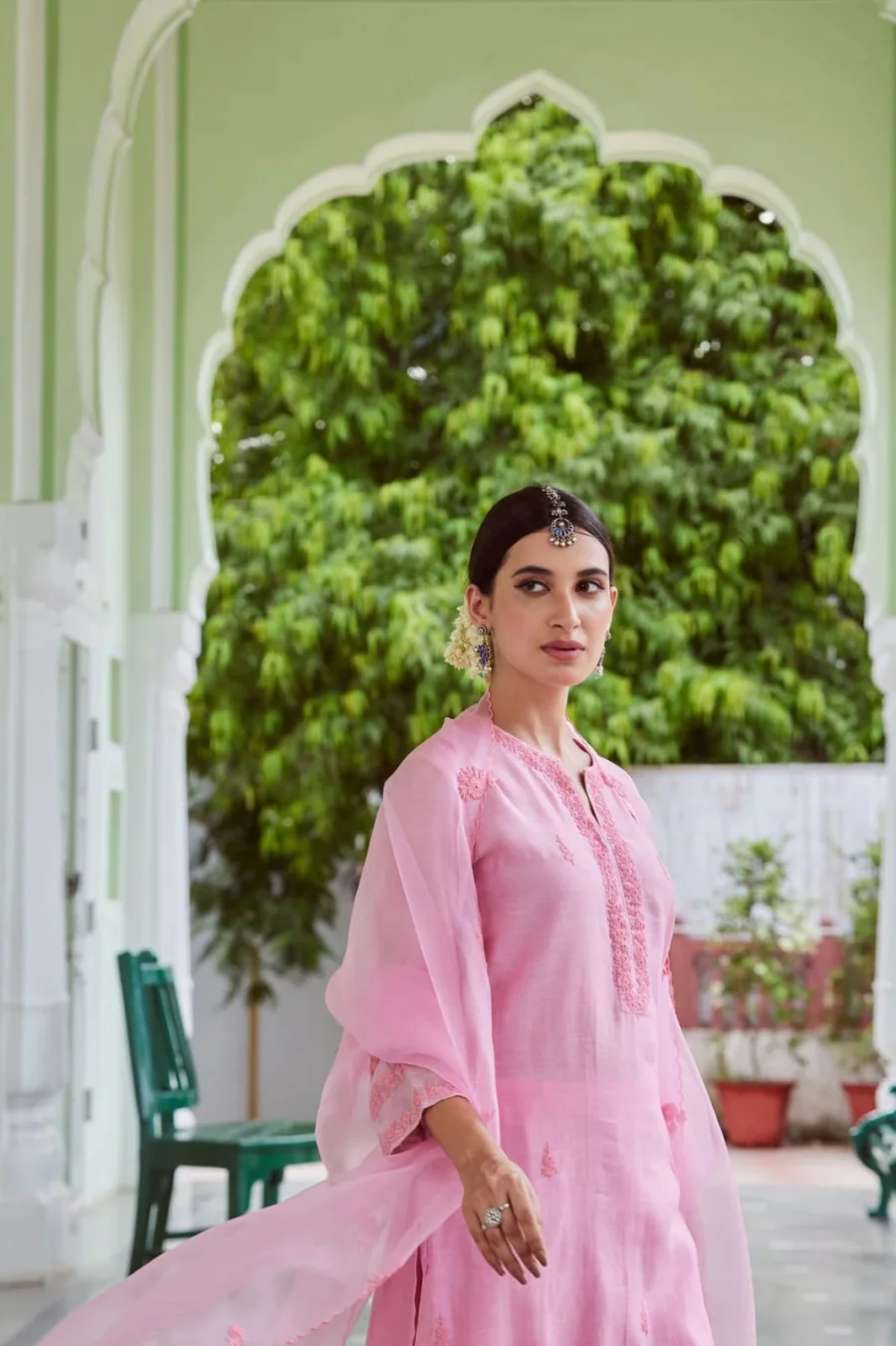 MODERN ROMAN SILK EMBROIDERY WORK TOP BOTTOM WITH DUPATTA DAILY WEAR WHOLESALE PRICE ETHNIC GARMENT (4)