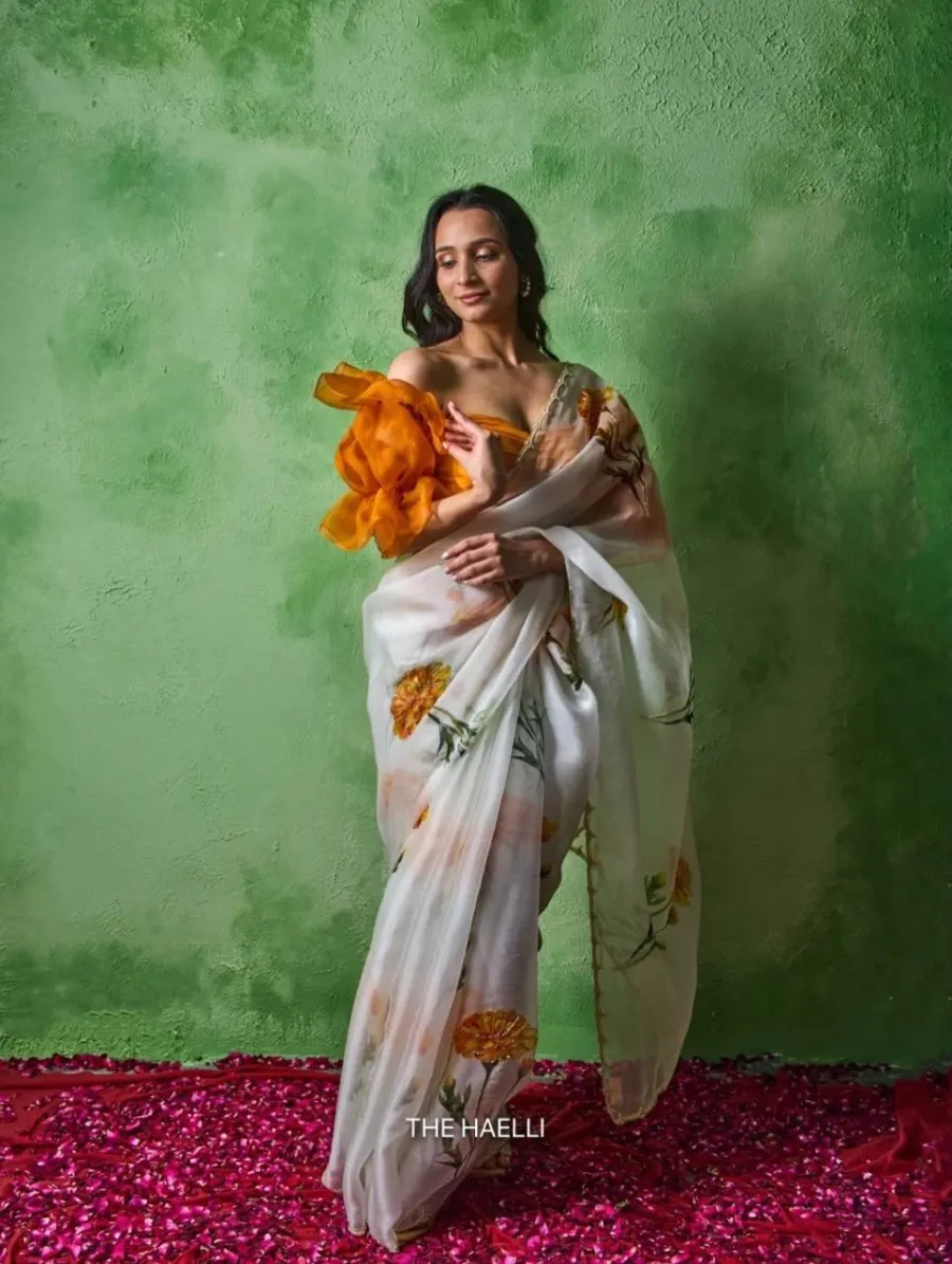 MODERN TABBY SILK FLORAL PRINT WITH BEADS AND CUTDANA HANDWORK SAREE WITH UNSTITCHED BLOUSE PARTY WEAR WHOLESALE PRICE ETHNIC GARMENT (3)