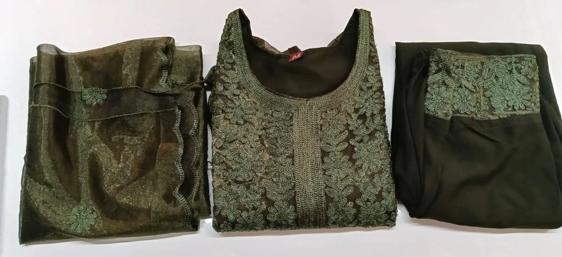 MODERN TWILL COTTON EMBROIDERY WORK TOP BOTTOM WITH DUPATTA FESTIVE WEAR WHOLESALE PRICE ETHNIC GARMENT (4)