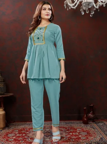 NEW ARRIVAL COTTON HANDWORK CO-ORD SET SKY