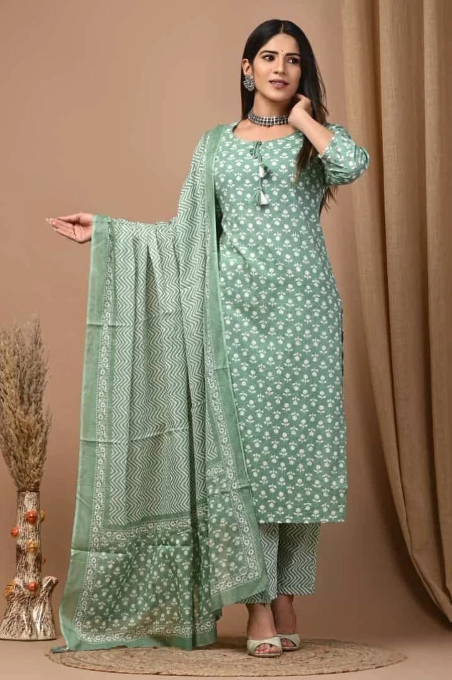 NEW ARRIVAL KOTA CHECKS COTTON PRINT WORK TOP BOTTOM WITH DUPATTA OFFICE WEAR WHOLESALE PRICE ETHNIC GARMENT (5)