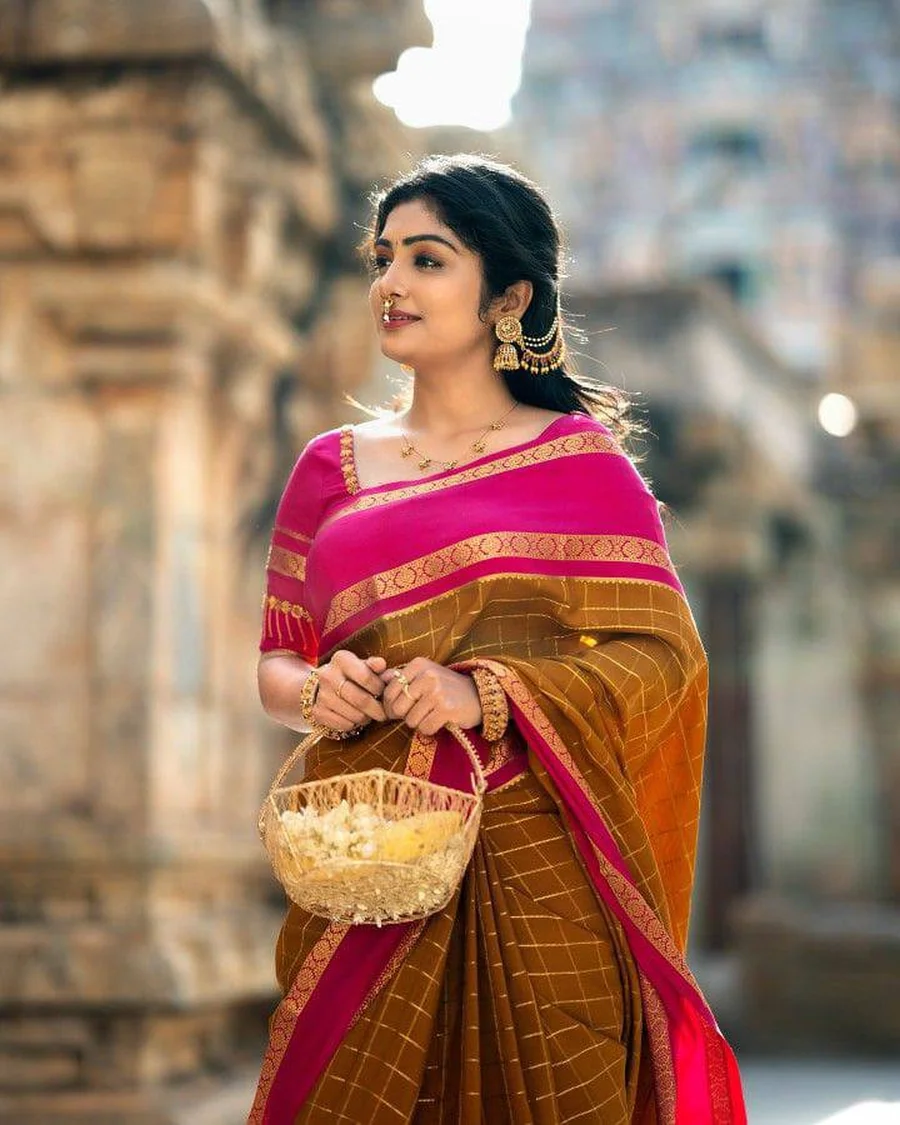 NEW ARRIVAL LICHI SILK JACQUARD WORK SAREE WITH UNSTITCHED BLOUSE FESTIVE WEAR WHOLESALE PRICE ETHNIC GARMENT (2)