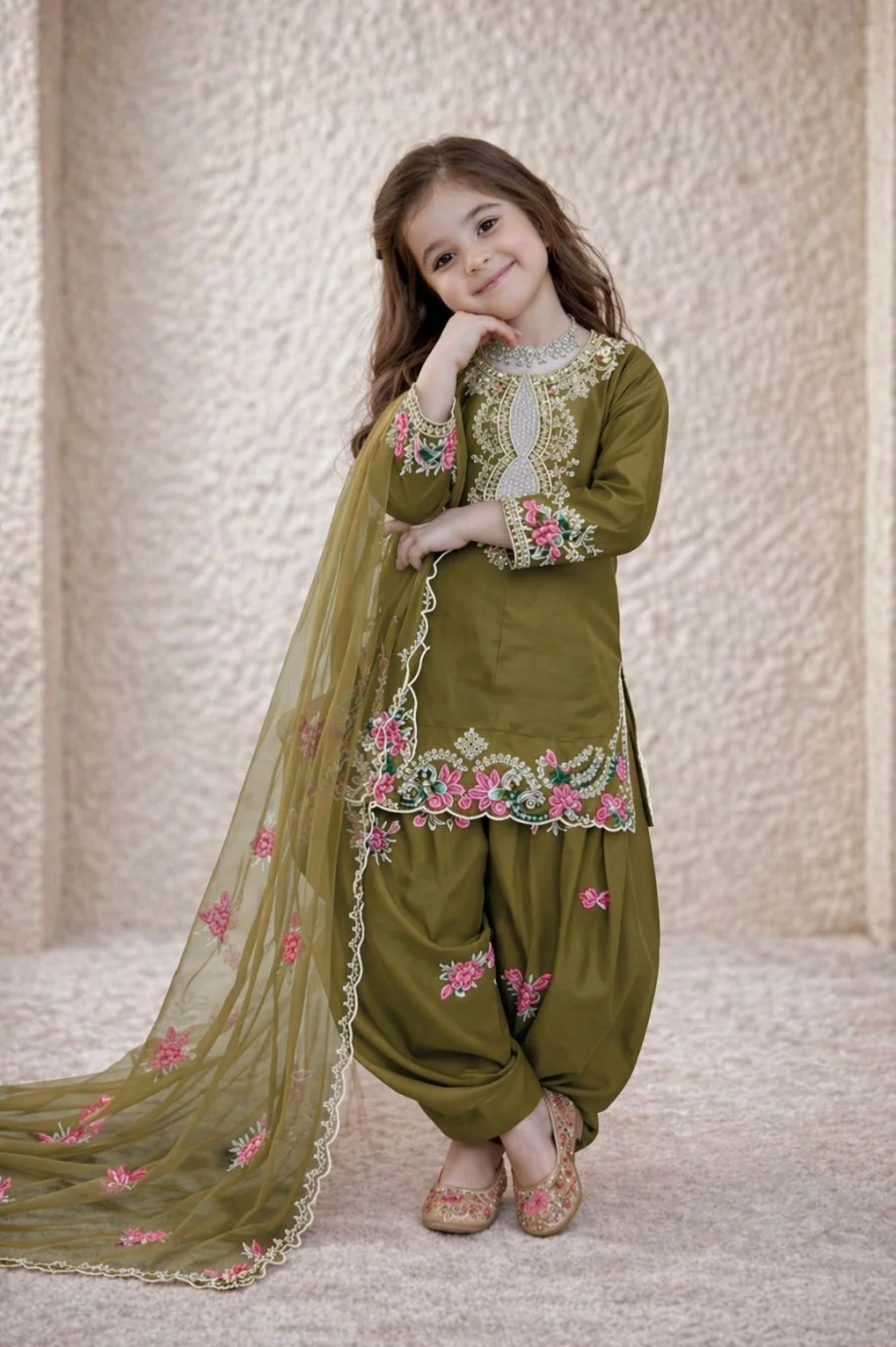 RICH LOOK NATURAL CREPE EMBROIDERY SEQUENCE WORK KID'S TOP PATIYALA WITH DUPATTA FESTIVE WEAR WHOLESALE PRICE ETHNIC GARMENT (3)
