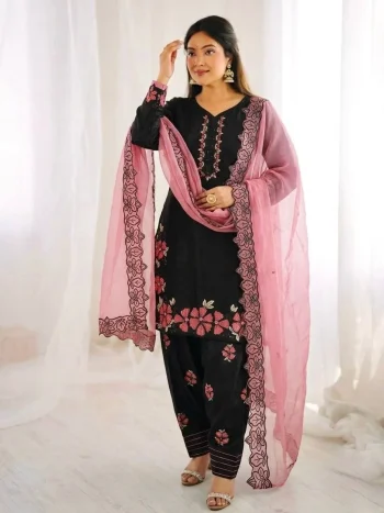 RICH LOOK ROMAN GLASS EMBROIDERY SEQUENCE WITH RIVET MOTI WORK TOP PATIYALA WITH DUPATTA BLACK AND PINK