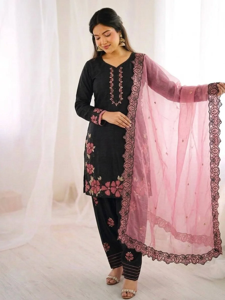 RICH LOOK ROMAN GLASS EMBROIDERY SEQUENCE WITH RIVET MOTI WORK TOP PATIYALA WITH DUPATTA FESTIVE WEAR WHOLESALE PRICE ETHNIC GARMENT (17)