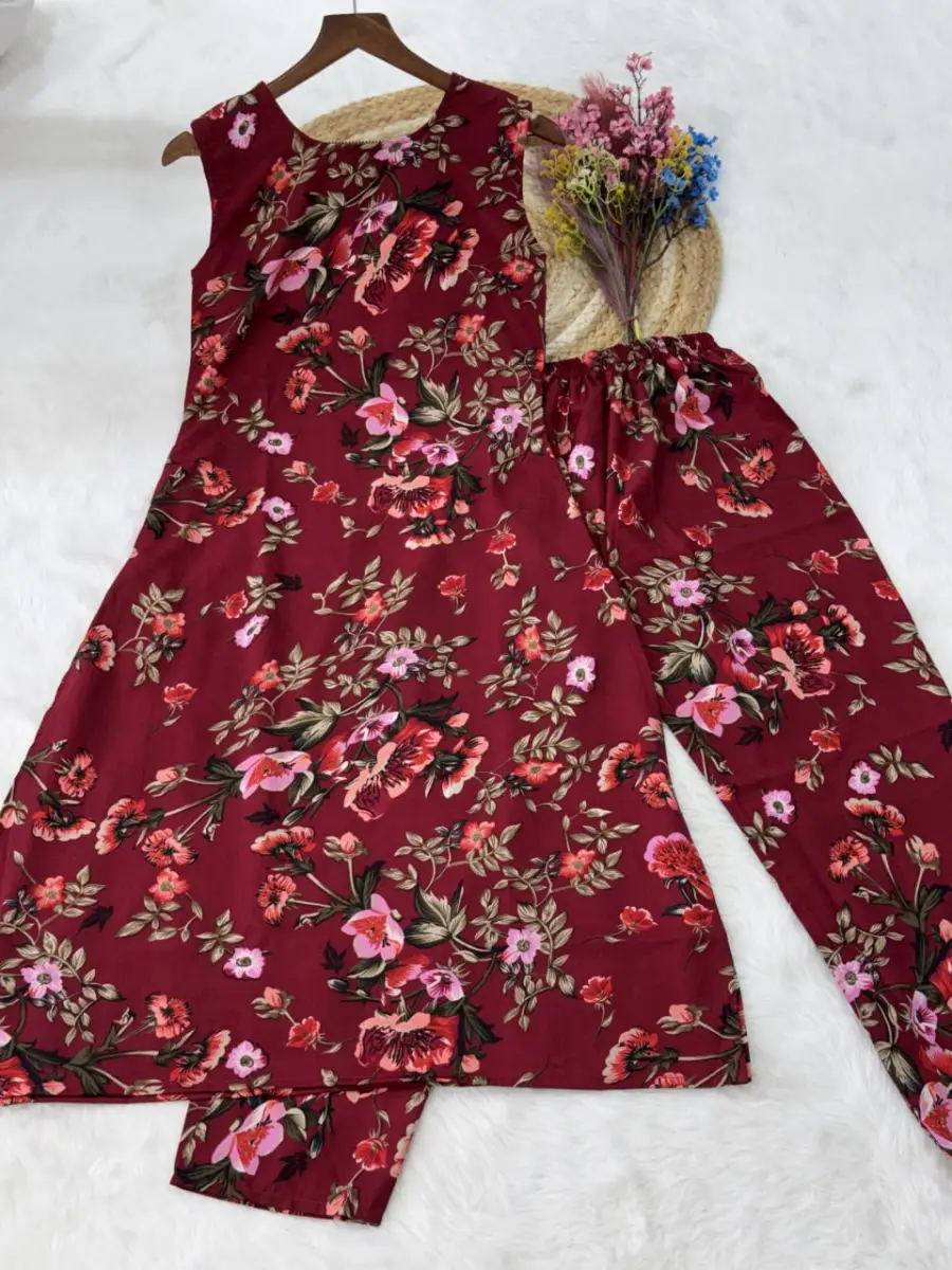TRENDING CREPE FLOWER PRINT WORK TOP PENT SET DAILY WEAR WHOLESALE PRICE ETHNIC GARMENT (7)