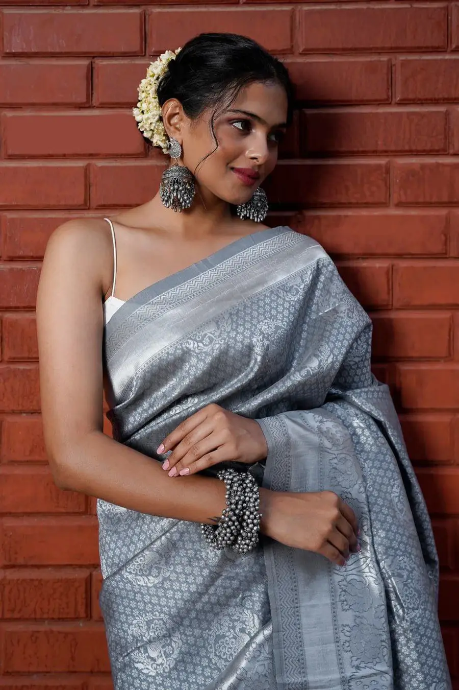TRENDING LICHI SILK RICH PALLU & JACQUARD WORK SAREE WITH UNSTITCHED BLOUSE DAILY WEAR WHOLESALE PRICE ETHNIC GARMENT (7)