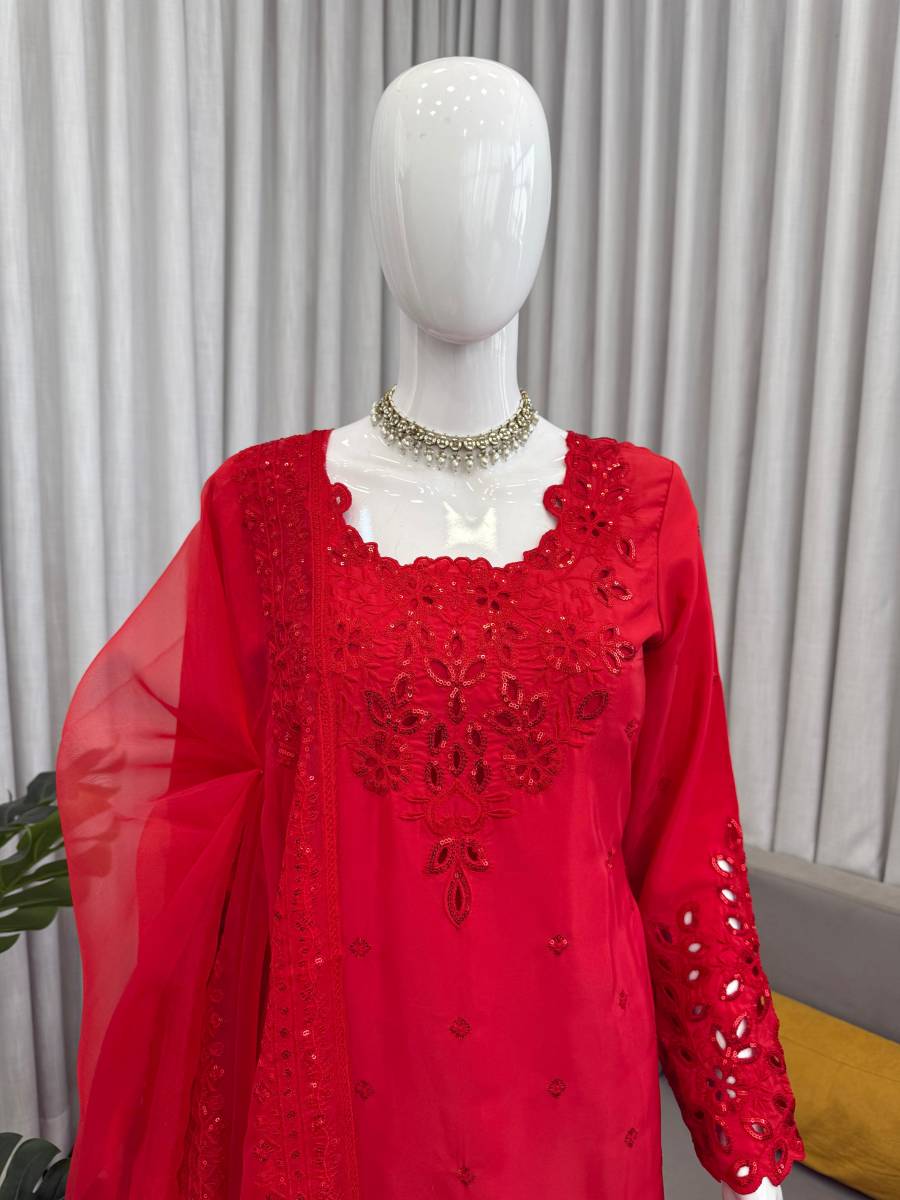 18NEW ARRIVAL NATURAL CREPE THREAD WITH SEQUENCE WORK TOP PATIYALA WITH DUPATTA FESTIVE WEAR WHOLESALE PRICE ETHNIC GARMENT (35)