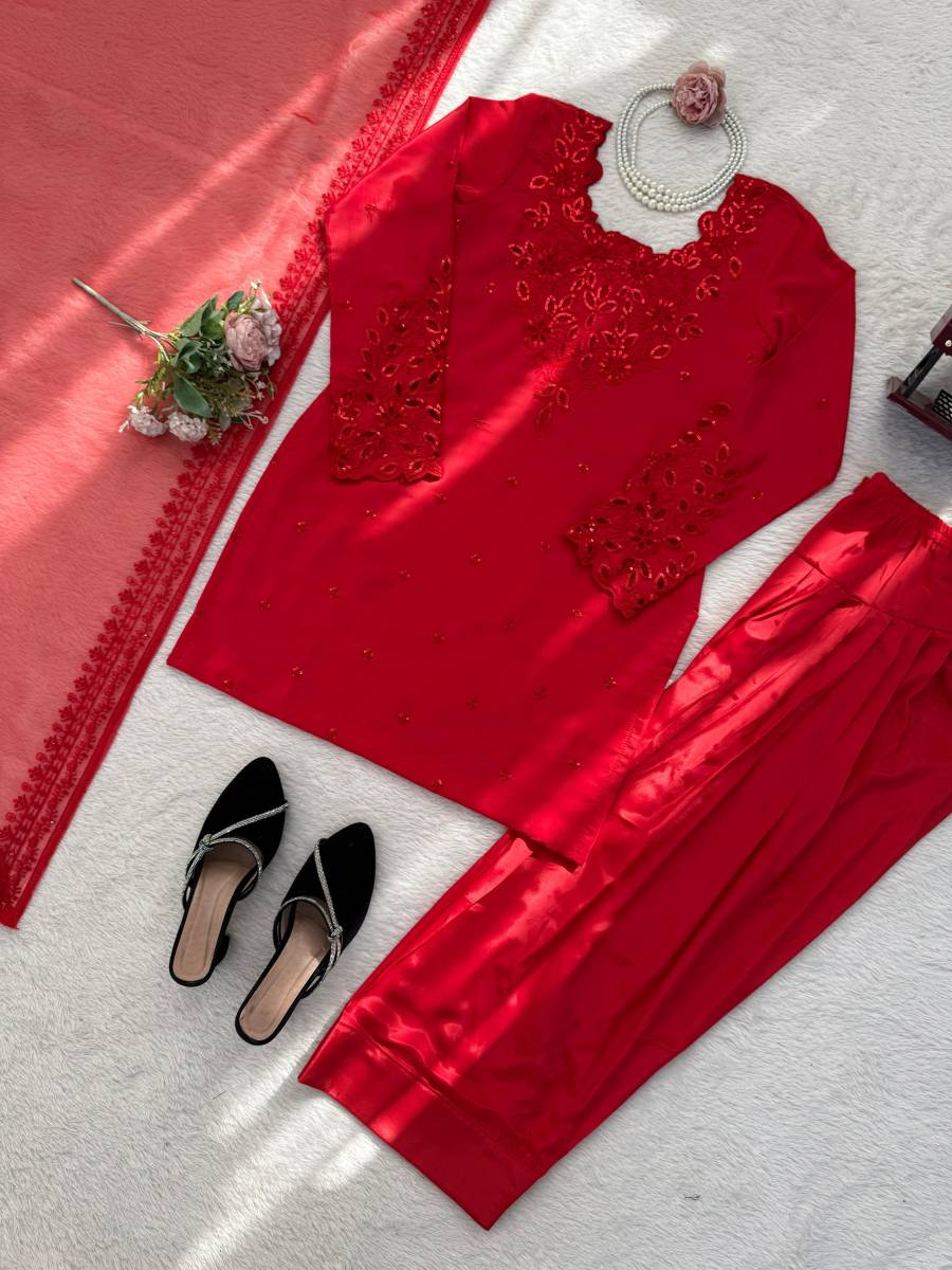 18NEW ARRIVAL NATURAL CREPE THREAD WITH SEQUENCE WORK TOP PATIYALA WITH DUPATTA FESTIVE WEAR WHOLESALE PRICE ETHNIC GARMENT (38)