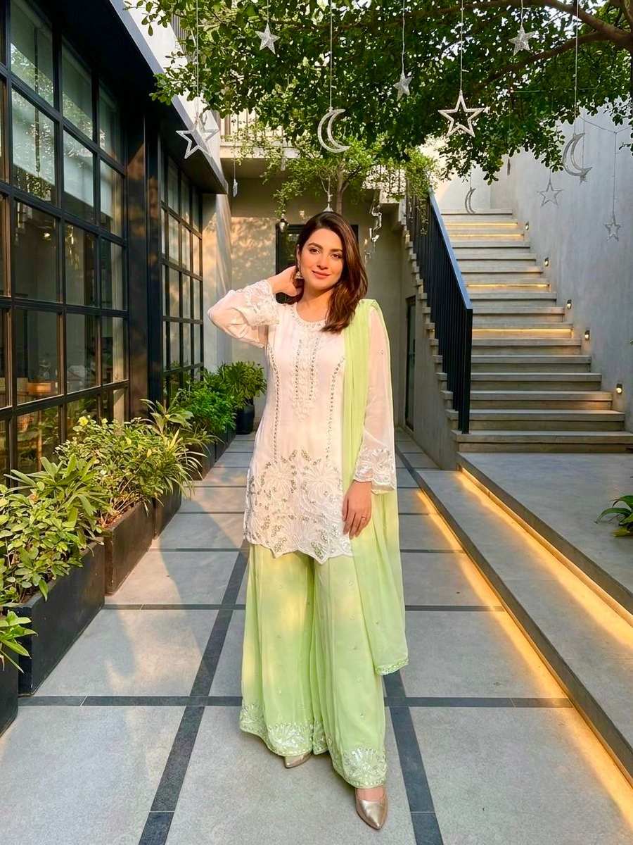 19DESIGNER GEORGETTE EMBROIDERY SEQUENCE WORK WITH PERAL MOTI HAND WORK TOP PALAZZO WITH DUPATTA FESTIVE WEAR WHOLESALE PRICE ETHNIC GARMENT (10)