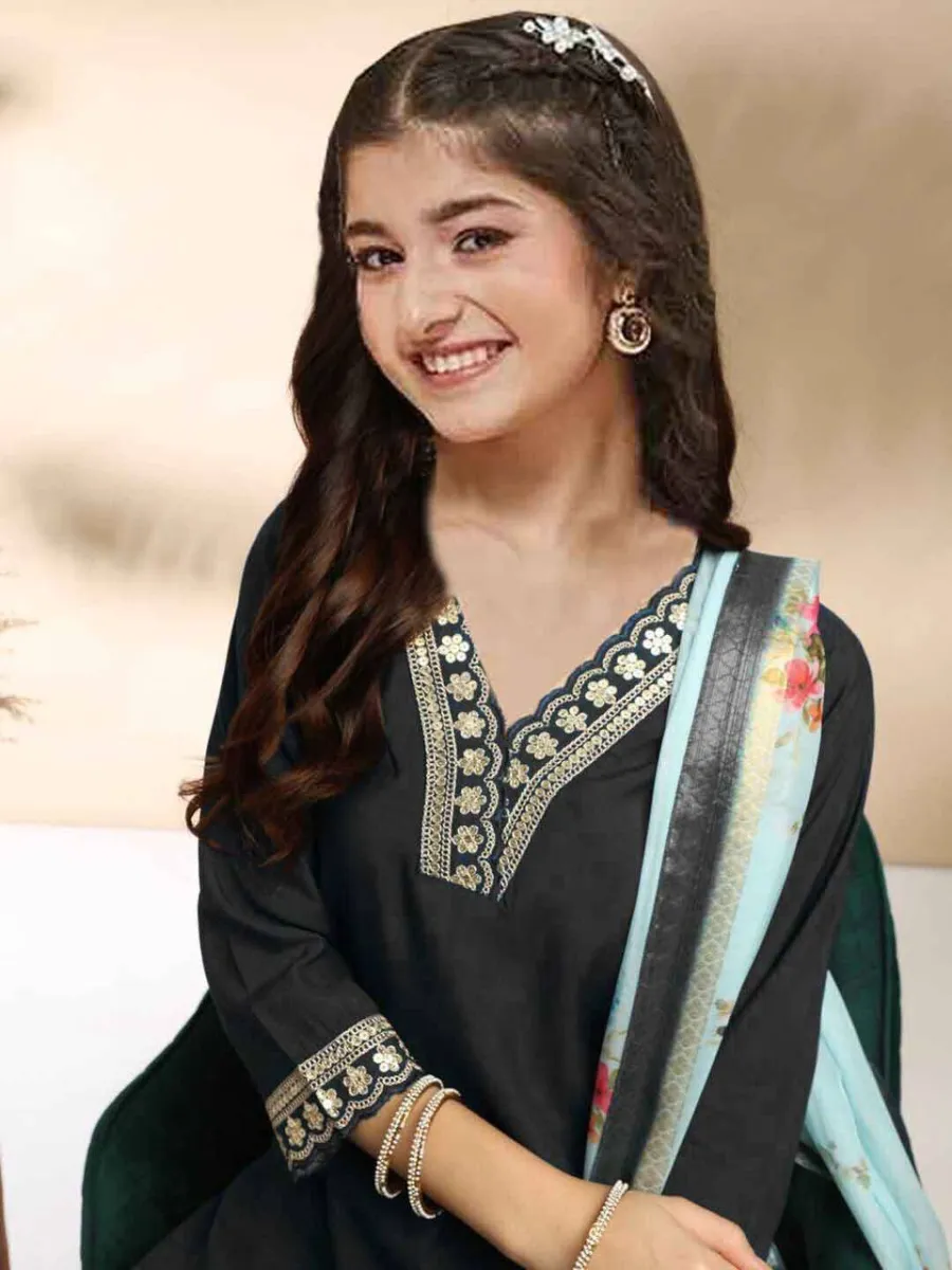1MODERN COTTON EMBROIDERY WORK KID'S TOP BOTTOM WITH DUPATTA FESTIVE WEAR WHOLESALE PRICE ETHNIC GARMENT (5)