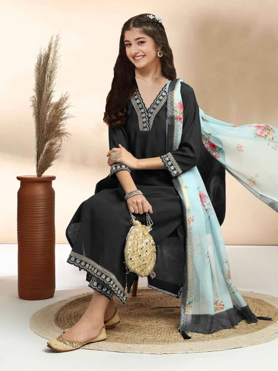 1MODERN COTTON EMBROIDERY WORK KID'S TOP BOTTOM WITH DUPATTA FESTIVE WEAR WHOLESALE PRICE ETHNIC GARMENT (6)