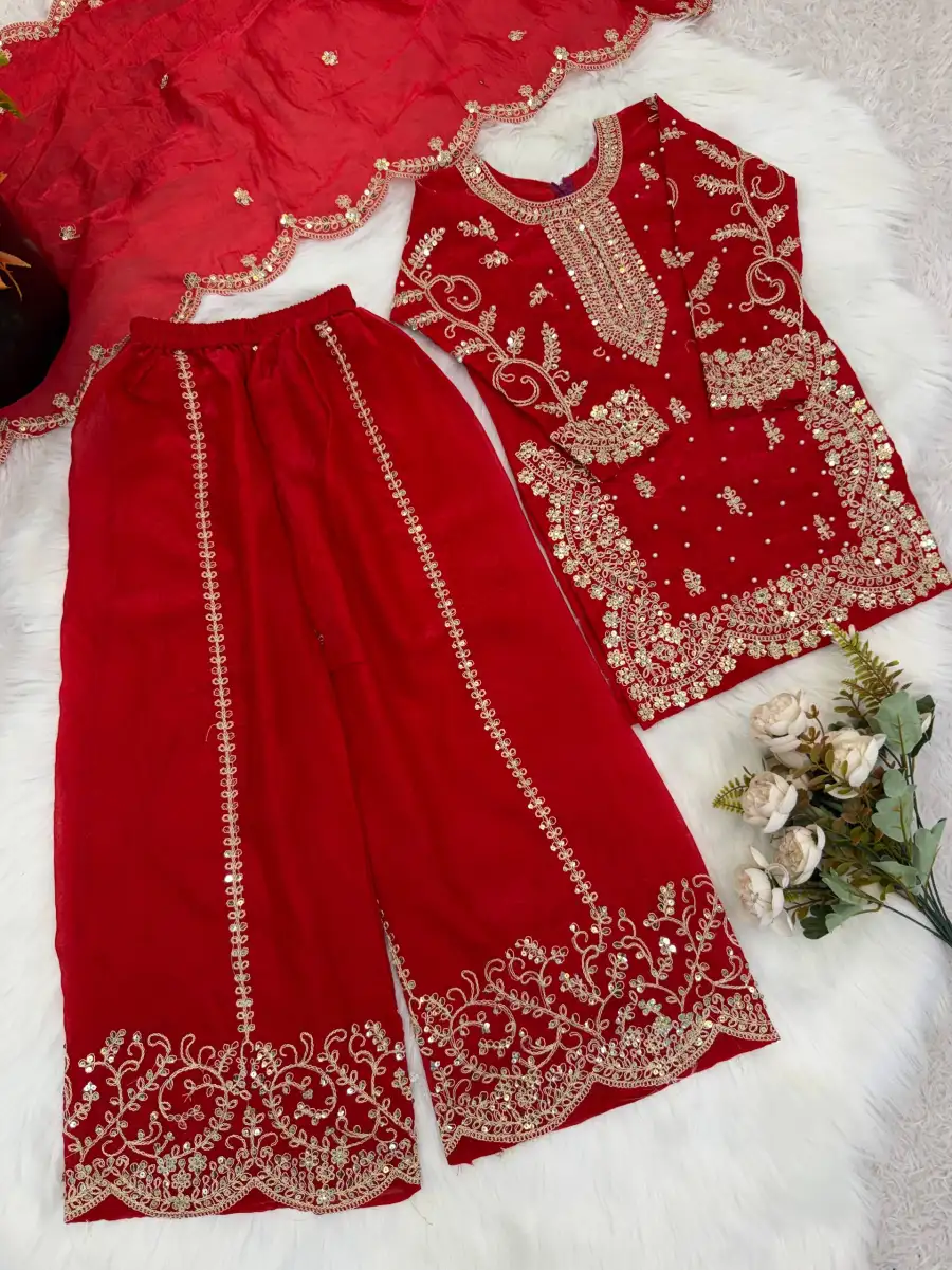2DESIGNER FENDY SILK EMBROIDERY CODING AND SEQUENCE WORK MOTHER DAUGHTER SET FESTIVE WEAR WHOLESALE PRICE ETHNIC GARMENT (9)