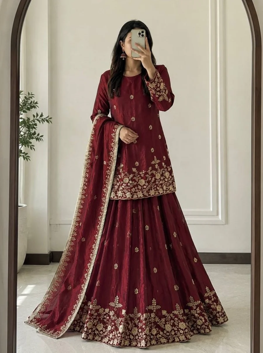 2MODERN 2 TONE FENDY SILK EMBROIDERY SEQUENCE WORK TOP LEHENGA WITH DUPATTA WEDDING WEAR WHOLESALE PRICE ETHNIC GARMENT (3)