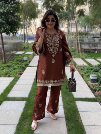 MODERN SLUB RATON THREAD WITH FANCY LACE WORK CO-ORD SET CHIKU