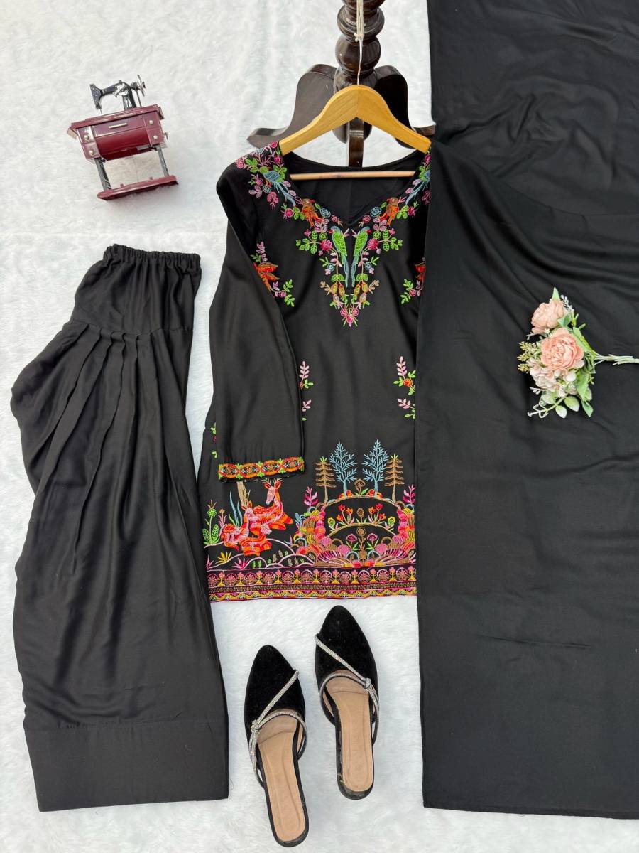 3MODERN RAYON HEAVY THREAD WORK TOP PATIYALA WITH DUPATTA WEDDING WEAR WHOLESALE PRICE ETHNIC GARMENT (20)