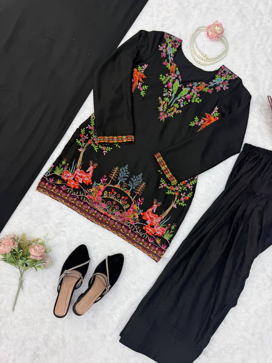 3MODERN RAYON HEAVY THREAD WORK TOP PATIYALA WITH DUPATTA WEDDING WEAR WHOLESALE PRICE ETHNIC GARMENT (21)