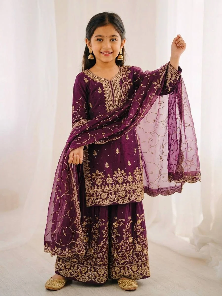 3NEW ARRIVAL GMY SILK EMBROIDERY SEQUENCE WORK MOTHDER DAUGHTER SET FESTIVE WEAR WHOLESALE PRICE ETHNIC GARMENT (14)