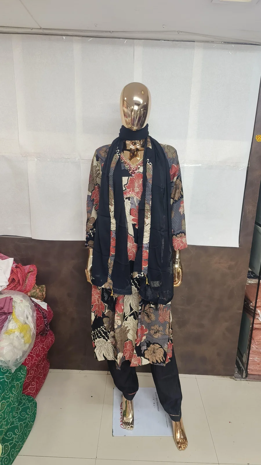 3RICH LOOK RAYON DIGITAL PRINT WORK TOP BOTTOM WITH DUPATTA FESTIVE WEAR WHOLESALE PRICE ETHNIC GARMENT (11)