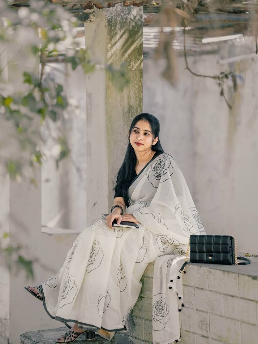 5FANCY LINEN COTTON FLOWERS DIGITAL PRINTED WORK SAREE WITH UNSTITCHED BLOUSE FESTIVE WEAR WHOLESALE PRICE ETHNIC GARMENT (19)