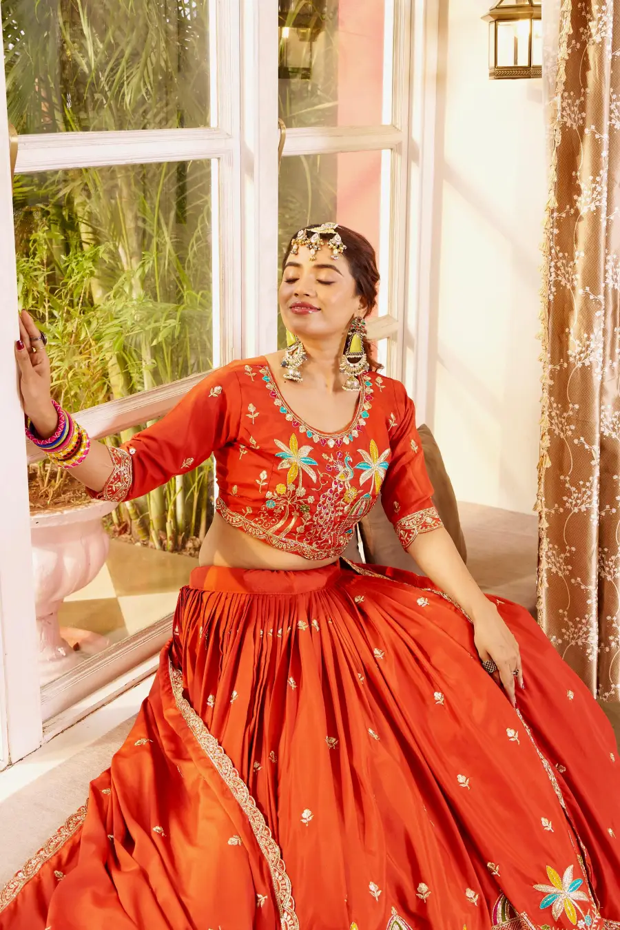 5MODERN CREPE SILK EMBROIDERY SEQUENCE WORK WITH THREAD WORK LEHENGA CHOLI WITH DUPATTA WEDDING WEAR WHOLESALE PRICE ETHNIC GARMENT (9)