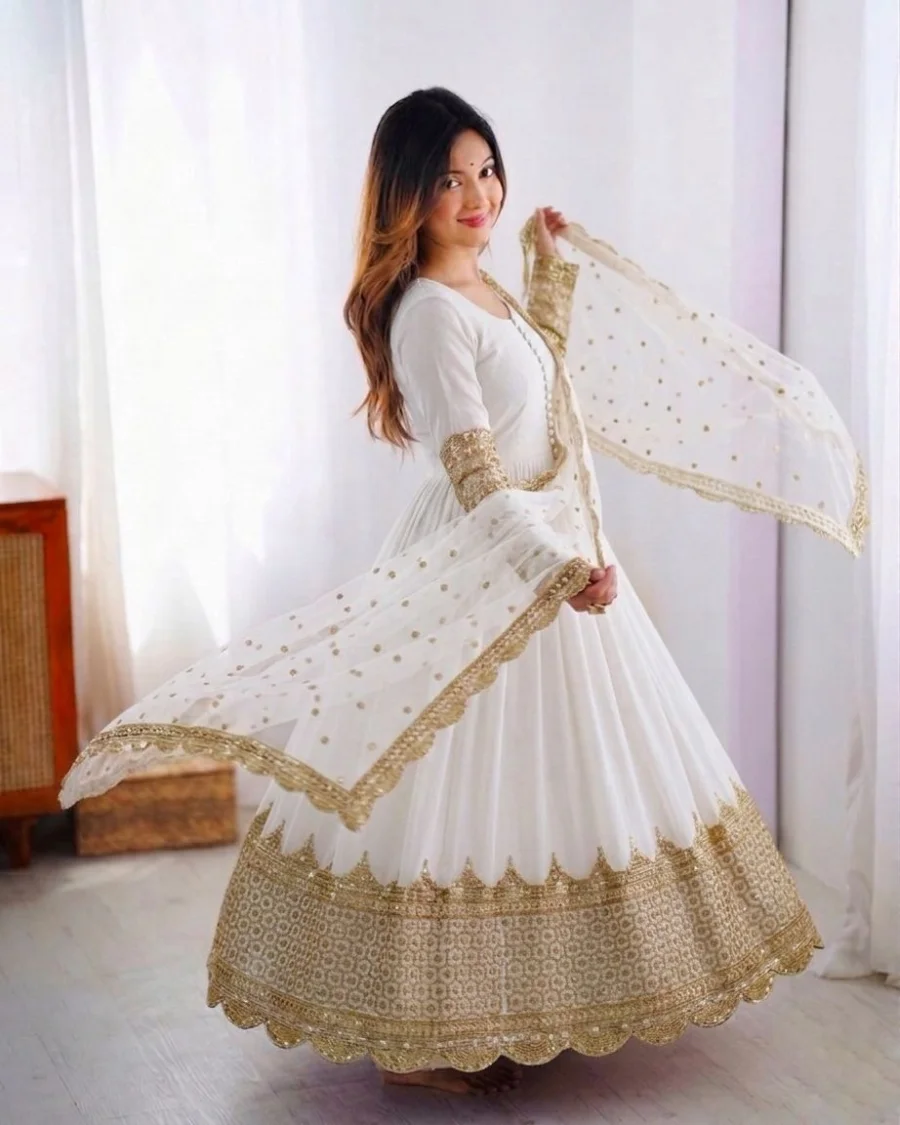8DESIGNER GEORGETTE EMBROIDERY SEQUENCE WORK GOWN WITH DUPATTA FESTIVE WEAR WHOLESALE PRICE ETHNIC GARMENT (2)