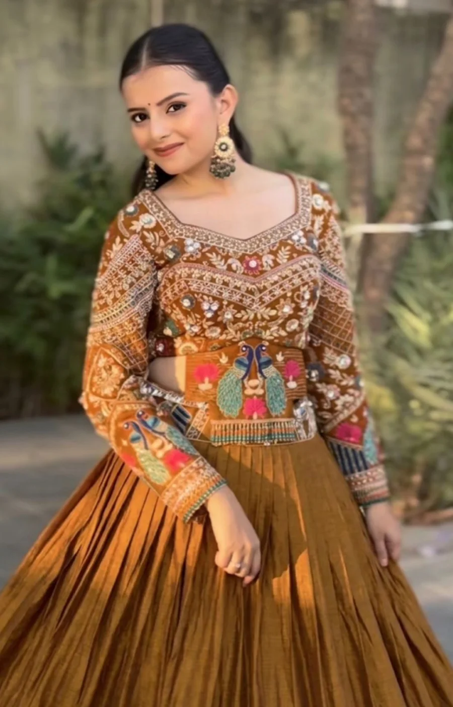 DESIGNER CHINON EMBROIDERY THREAD & SEQUENCE WORK LEHENGA CHOLI WEDDING WEAR WHOLESALE PRICE ETHNIC GARMENT (7)