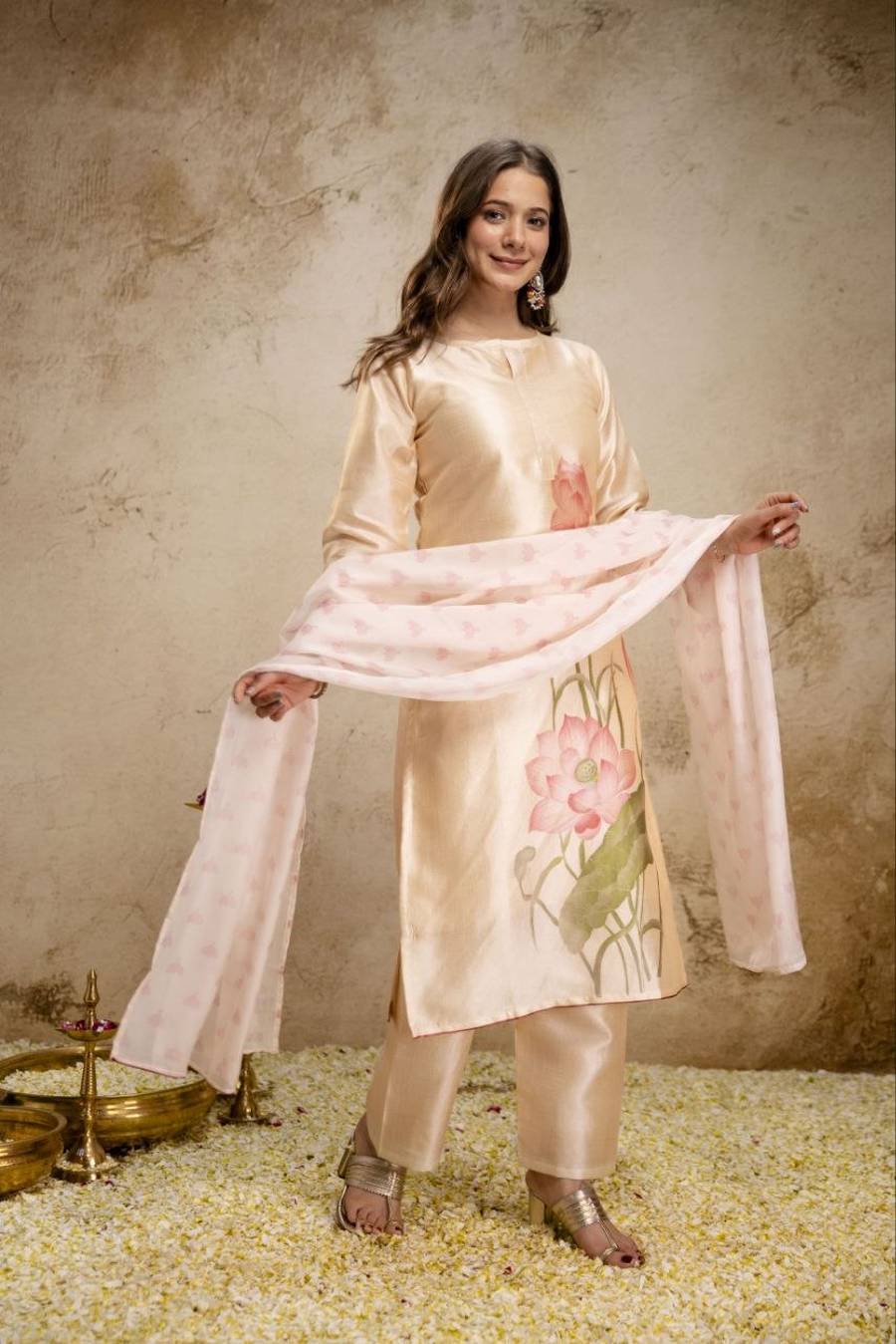 FANCY ASSAM SILK FLORAL PRINT WORKTOP BOTTOM WITH DUPATTA FESTIVE WEAR WHOLESALE PRICE ETHNIC GARMENT (5)