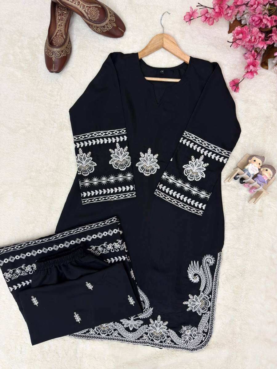 FANCY ROMAN DELL SILK THREAD EMBROIDERY WORK KURTI PALAZZO SET CASUAL WEAR WHOLESALE PRICE ETHNIC GARMENT (9)