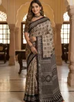 FANCY ROMAN SILK AJARAKH PRINT AND REAL MIRROR AND PIPING BORDER & PALLU ALSO KODI LATKAN WORK SAREE WITH UNSTITCHED BLOUSE FESTIVE WEAR WHOLESALE PRICE ETHNIC GARMENT (4)