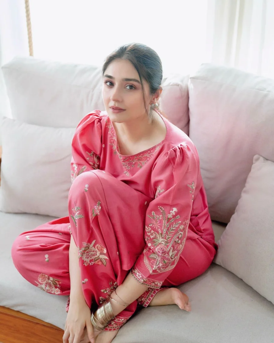 FANCY ROMAN SILK THREAD EMBROIDERY WORK TOP PATIYALA FESTIVE WEAR WHOLESALE PRICE ETHNIC GARMENT (5)