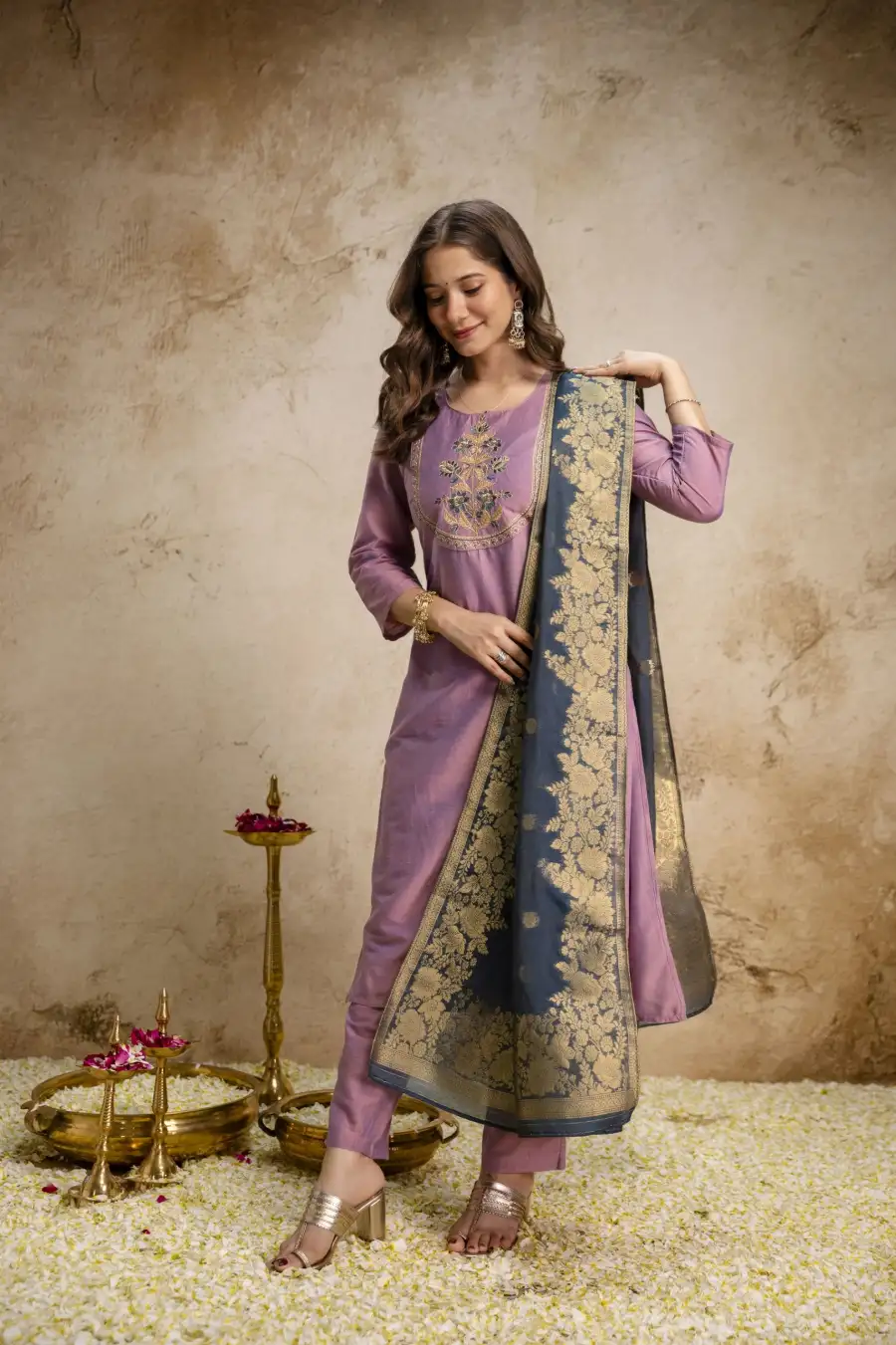 MODERN VETICAN SEQUENCE CODING EMBROIDERY WORK TOP BOTTOM WITH DUPATTA FESTIVE WEAR WHOLESALE PRICE ETHNIC GARMENT (11)