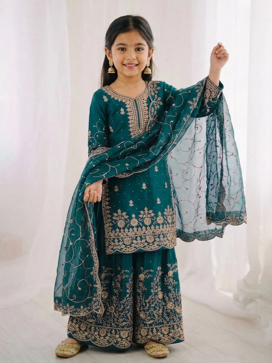 NEW ARRIVAL GMY SILK EMBROIDERY SEQUENCE WORK MOTHDER DAUGHTER SET FESTIVE WEAR WHOLESALE PRICE ETHNIC GARMENT (29)