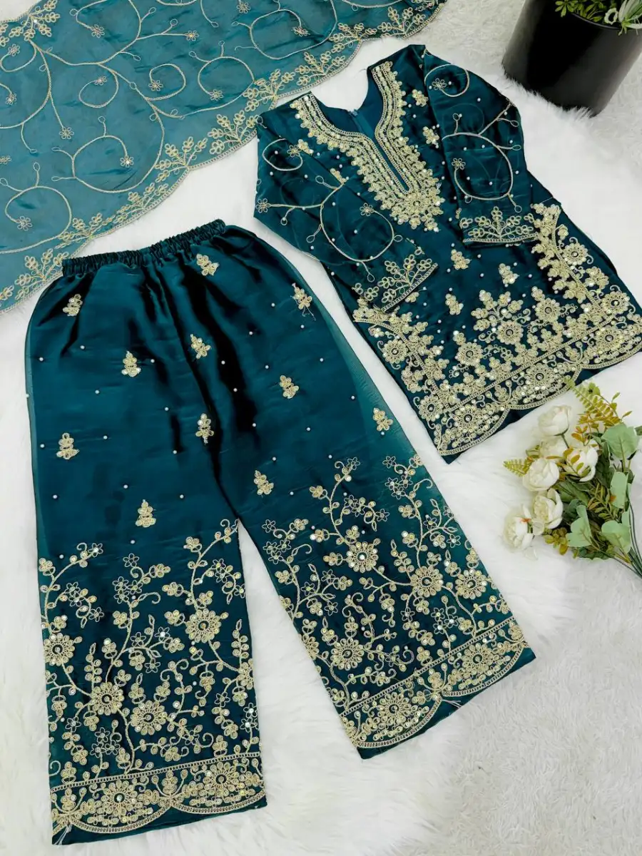 NEW ARRIVAL GMY SILK EMBROIDERY SEQUENCE WORK MOTHDER DAUGHTER SET FESTIVE WEAR WHOLESALE PRICE ETHNIC GARMENT (31)