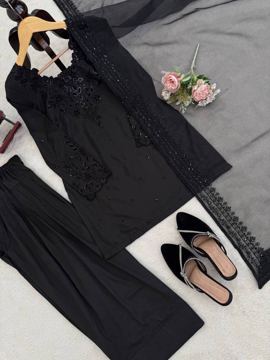NEW ARRIVAL NATURAL CREPE THREAD WITH SEQUENCE WORK TOP PATIYALA WITH DUPATTA FESTIVE WEAR WHOLESALE PRICE ETHNIC GARMENT (23)