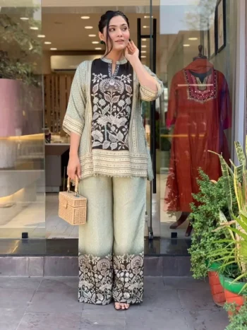 RICH LOOK BURBERRY SILK MIRROR WORK CO-ORD SET MINT