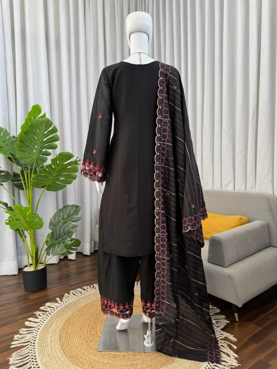 RICH LOOK MUL CHANDERI THREAD WITH SEQUENCE WORK TOP PATIYALA WITH DUPATTA FESTIVE WEAR WHOLESALE PRICE ETHNIC GARMENT (6)
