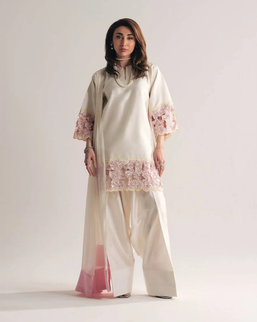 RICH LOOK NATURAL CREPE EMBROIDERY SEQUENCE MOTI HAND WORK MULTI NEEDLE WORK MOTHER DAUGHTER SET FESTIVE WEAR WHOLESALE PRICE ETHNIC GARMENT (6)