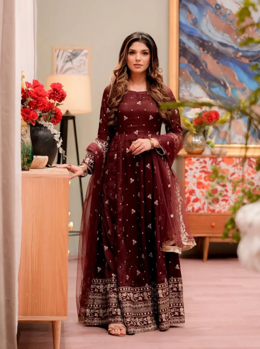 TRENDING CHINON SILK EMBROIDERY 5 MM SEQUENCE WORK GOWN BOTTOM WITH DUPATTA FESTIVE WEAR WHOLESALE PRICE ETHNIC GARMENT (5)