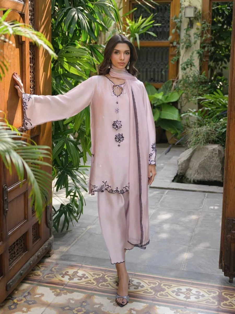 TRENDING CREPE SILK MULTI COTTON DAGHA EMBROIDERY WORK TOP PATIYALA WITH DUPATTA FESTIVE WEAR WHOLESALE PRICE ETHNIC GARMENT (9)