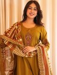 11RICH LOOK JAIPURI COTTON BAGRU PRINT AND MIRROR WORK TOP BOTTOM WITH DUPATTA FESTIVE WEAR WHOLESALE PRICE ETHNIC GARMENT (9)