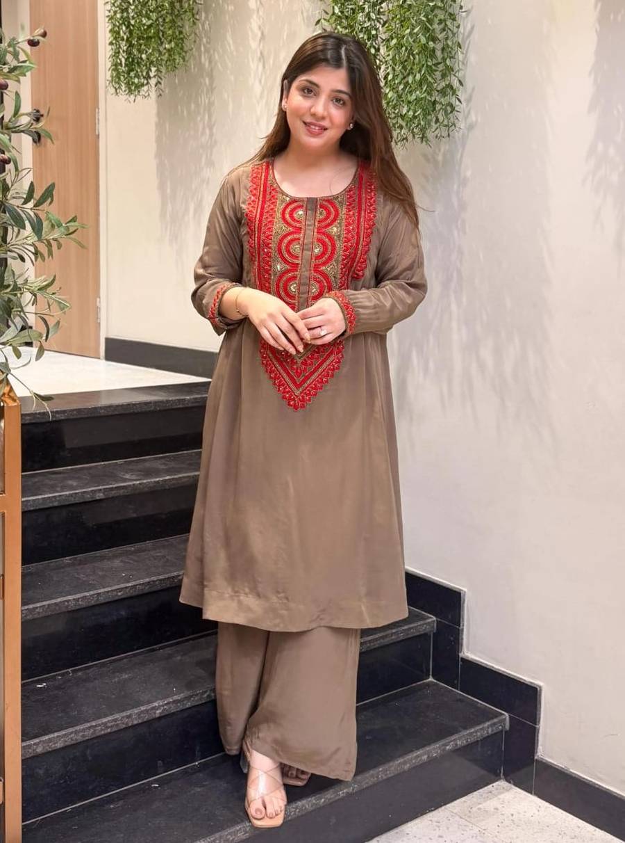 15RICH LOOK FRENCH CREPE EMBROIDERY WORK TOP PENT SET FESTIVE WEAR WHOLESALE PRICE ETHNIC GARMENT (19)
