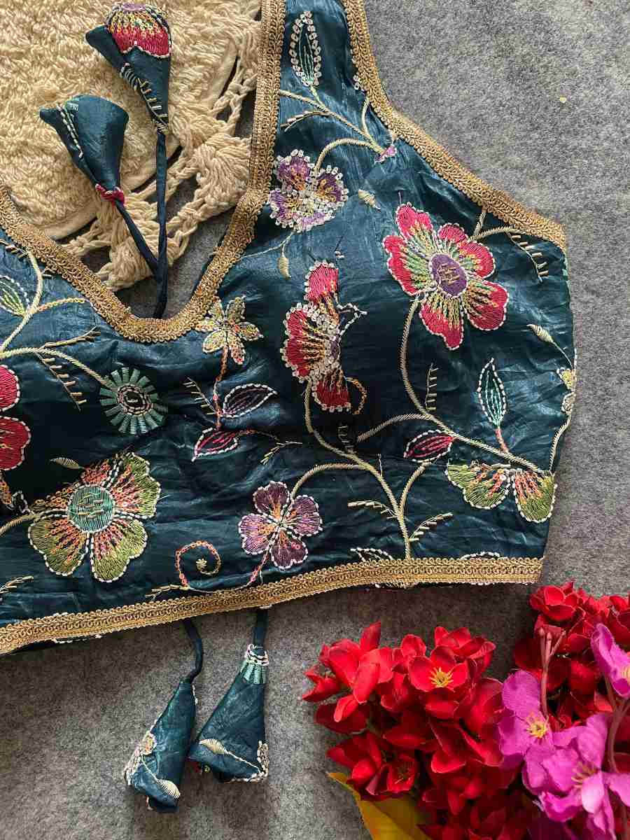 1MODERN GOLDEN CRUSH SEQUENCE AND MULTI WORK STITCHED BLOUSE WEDDING WEAR WHOLESALE PRICE ETHNIC GARMENT (7)